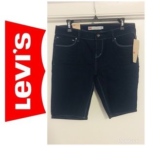 NWT!! Levi’s Bermuda Shorts. Size 13 (Juniors)